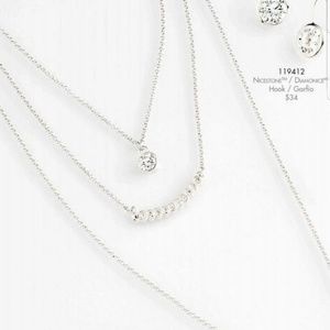 Necklace Rhodium plated 3 charms